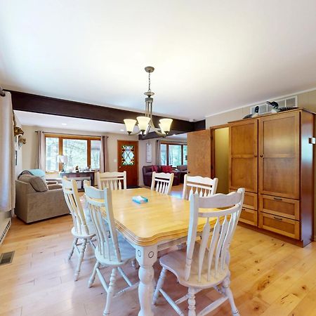 Villa Dragonfly Landing à Eagle River Extérieur photo